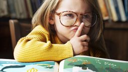 How to Teach an Autistic Child to Read: 8 Tips